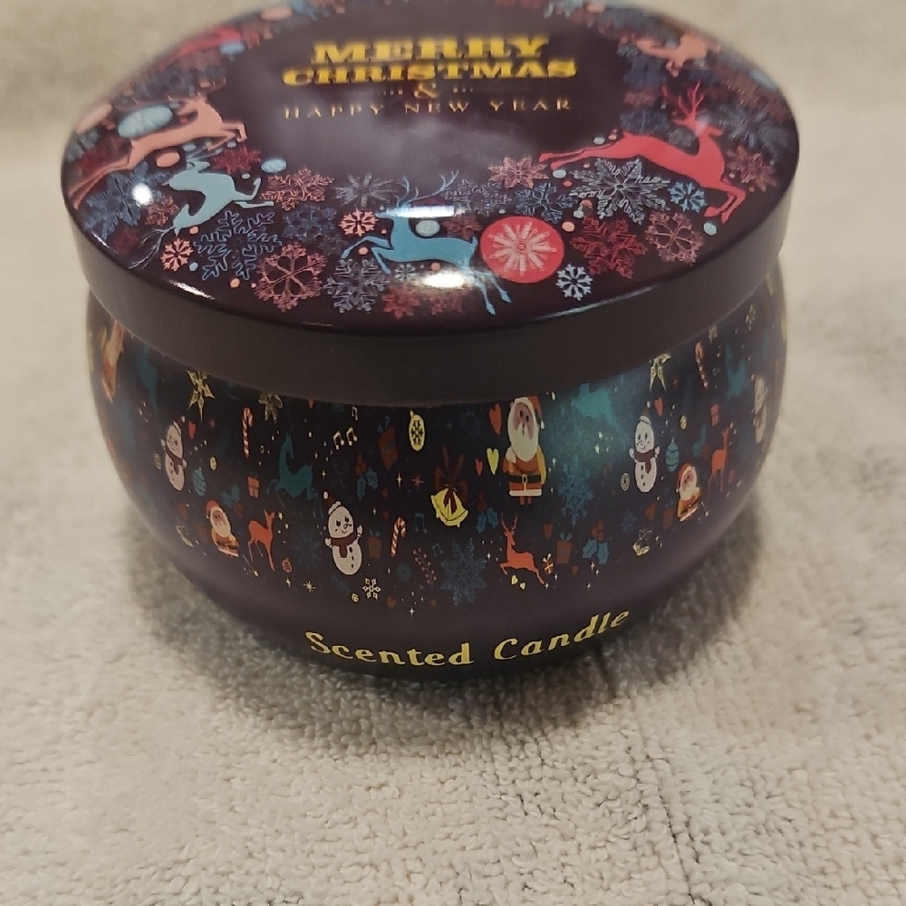 ♥️♥️♥️ Festive Scented Candle with Christmas Design